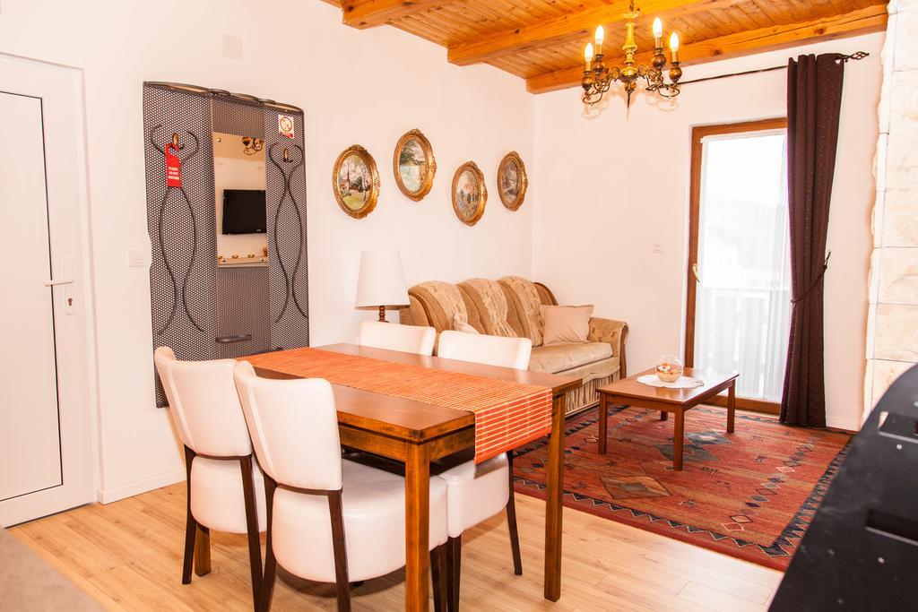 Apartments Bramado Селище Дрежницько Екстер'єр фото